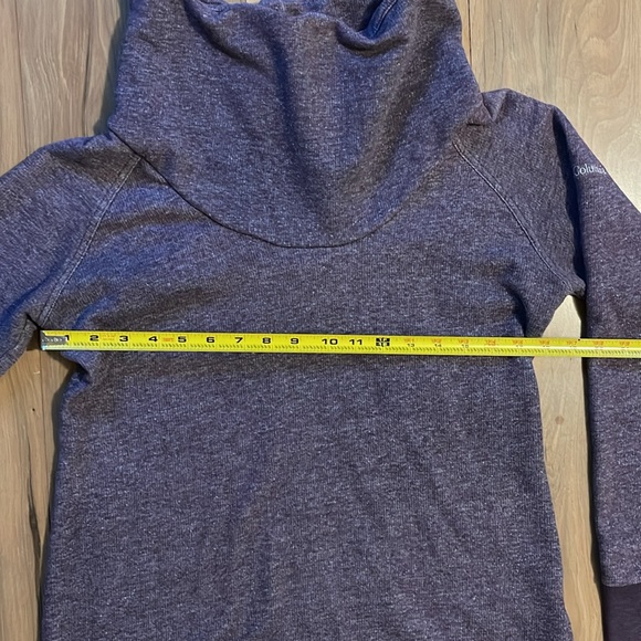 ๐ข FREE WITH ANY PURCHASE OVER $10 Columbia Cowl Neck Sweater - Lavender - Picture 15 of 16